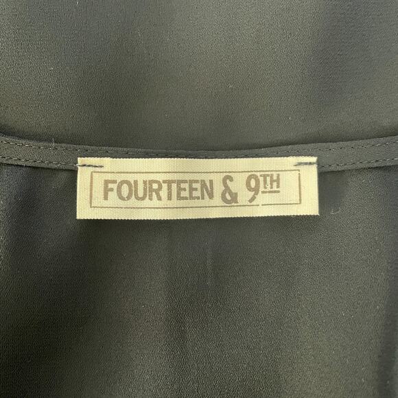 Flowy Blouse Top Size Small Black Solid Sheer Chiffon Peasant Minimal Office - Picture 10 of 13